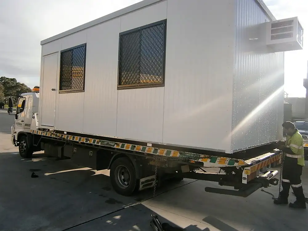 Portable building truck