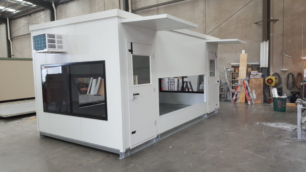 2 door picking hut sa front view (001)